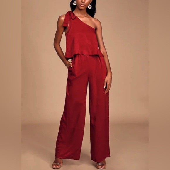 Lulu’s Bold Behavior Wine Red Satin One-Shoulder Holiday Jumpsuit. Size M - Picture 1 of 12